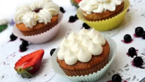 מתכון לקאפקייקס וניל בציפוי שמנת