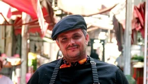 פתאום קם אדם • העורך-דין שהפך לקצב של השפים