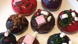 מתכון וידאו לחנוכה: סופגניות צבעוניות שילדים אוהבים