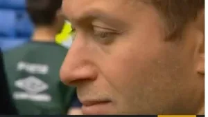 מה עושה מיליארדר בחופשה?