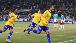 השופט שאל את לואיס פביאנו: "נגעת בכדור ביד?", החלוץ הכחיש והשער אושר