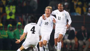 מונדיאל 2010: אורוגוואי הביסה את דרום אפריקה 0:3