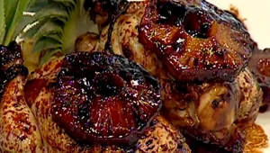 מתכון לעוף צלוי עם אננס ומאפה בטטות