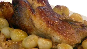 מתכון לאווז צלוי עם תבשיל כרוב