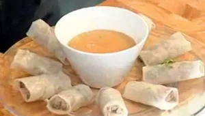 דפי אורז במילוי בשר טחון