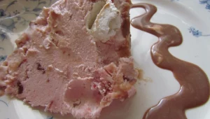 מתכון לעוגת גלידה ודובדבנים