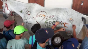 הצינור 17.07.18: ציורים על סוסים
