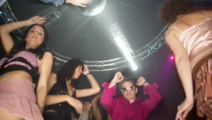 הצינור: סומם ונשדד במועדון לילה