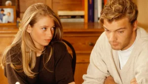 האם זה בריא לשמור על קשר עם האקס