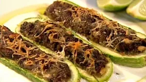 מתכון לסירות קישואים  ממולאות