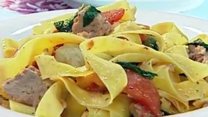 מתכון לפסטה ברוטב עגבניות וטונה