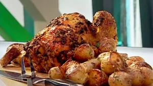 מתכון לעוף שלם צלוי במילוי פטריות