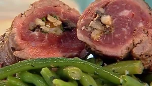 מתכון לחזה עגל במילוי פטריות ואגוזים