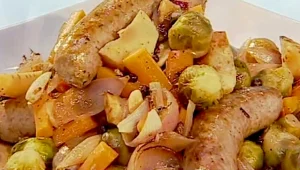 מתכון לתבשיל נקניקיות עם ירקות