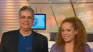 אורלי וגיא: קריאה בכף הרגל- הסודות של אורלי וילנאי