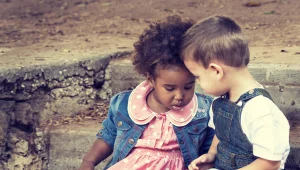 צפו: אתר ההיכרויות של הילדים