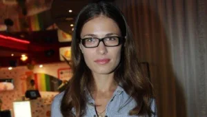 טופ מודל במונולוג פרישה חושפני