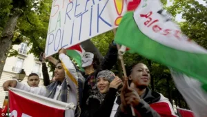 המוסלמים באירופה נגד ישראל: לאן זה הולך?