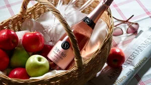 המרענן הרשמי של הקיץ • יינות רוזה