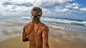 מפג בסכנת חיים לדוגמן מבטיח: כדי להרשים אותו את צריכה עולם פנימי עשיר ואמינות