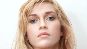 הכי שונה מכולן: הסירה 6 צלעות מגופה כדי להיות רזה וכעת היא מסתבכת