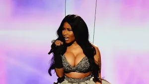 רגעי השיא של טקס ה MTV: החזה של ניקי מינאז'