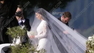 הצצה ראשונה:  שמלת החתונה של קים