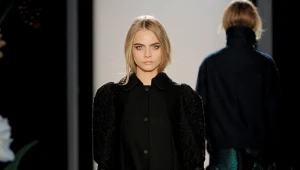 הכי סקסי: שיער בתוך הבגד