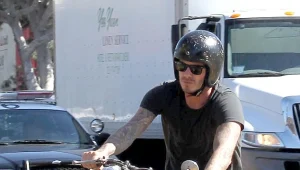 בין הרגליים: כלים לוהטים