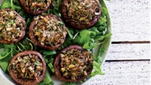 מתכון למגה פורטבלה במילוי דוקסל פטריות