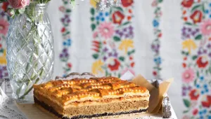 מתכון לפלודן פרג, אגוזים ותפוחי עץ