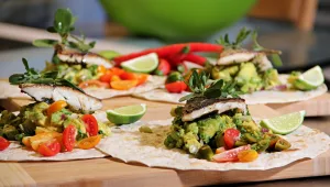 מתכון לטורטיה עם סלסת אבוקדו ופילה מוסר