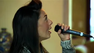 חי ב-LA LA לנד 2: מאיה שרה שיר פרידה לניסים