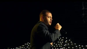 חי ב-LA LA לנד 2: סאז שר את Your the love