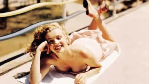 נדיר: מרילין מונרו בשחור כמו שאף לא ראיתם