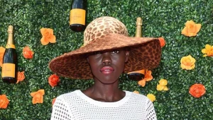 מסתמן: בקיץ הזה כולן יחבשו כובעי קש