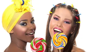 נערה סוכר: הפקת איפור מתוקה