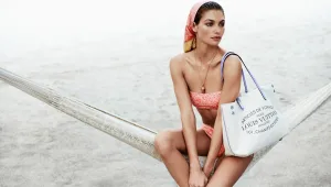 ללא סימני שיזוף: בגדי ים בגזרת סטרפלס