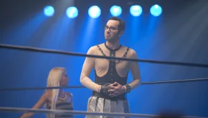 משימת ההאבקות בתמונות: זיעה, כאבים וחנונים נחושים