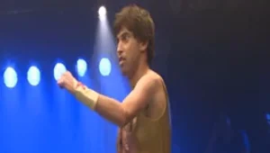 החנונים הולכים מכות