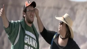 הכירו את החנון שבא עם אימא שלו לתוכנית