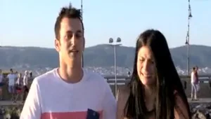 בכי של עצב או שמחה? קרן מזילה דמעה