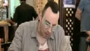 משימת המרק: איזה חנון הקיא על הרצפה?