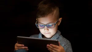 איך נקים את ילדינו מהמסך?