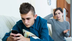 שבוע הגלישה הבטוחה ברשת: 8 דברים שכל הורה חייב לדעת על בטיחות ילדים ברכישות אונליין