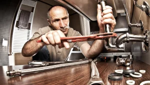 התפוצץ צינור בבית? היזהרו מחברת הצנרת הזאת