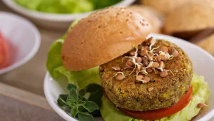 כך תכינו ג'אנק פוד בריא בבית