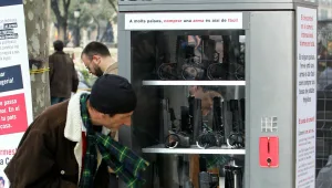 למה כל כך יקר לקנות מהמכונה?
