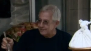 הכף שמשעשעת את אהרוני וגידי