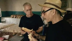 הצצה לפרק 4 • אהרוני במסע שורשים